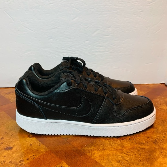 Nike Shoes - WMNS Nike Ebernon Low